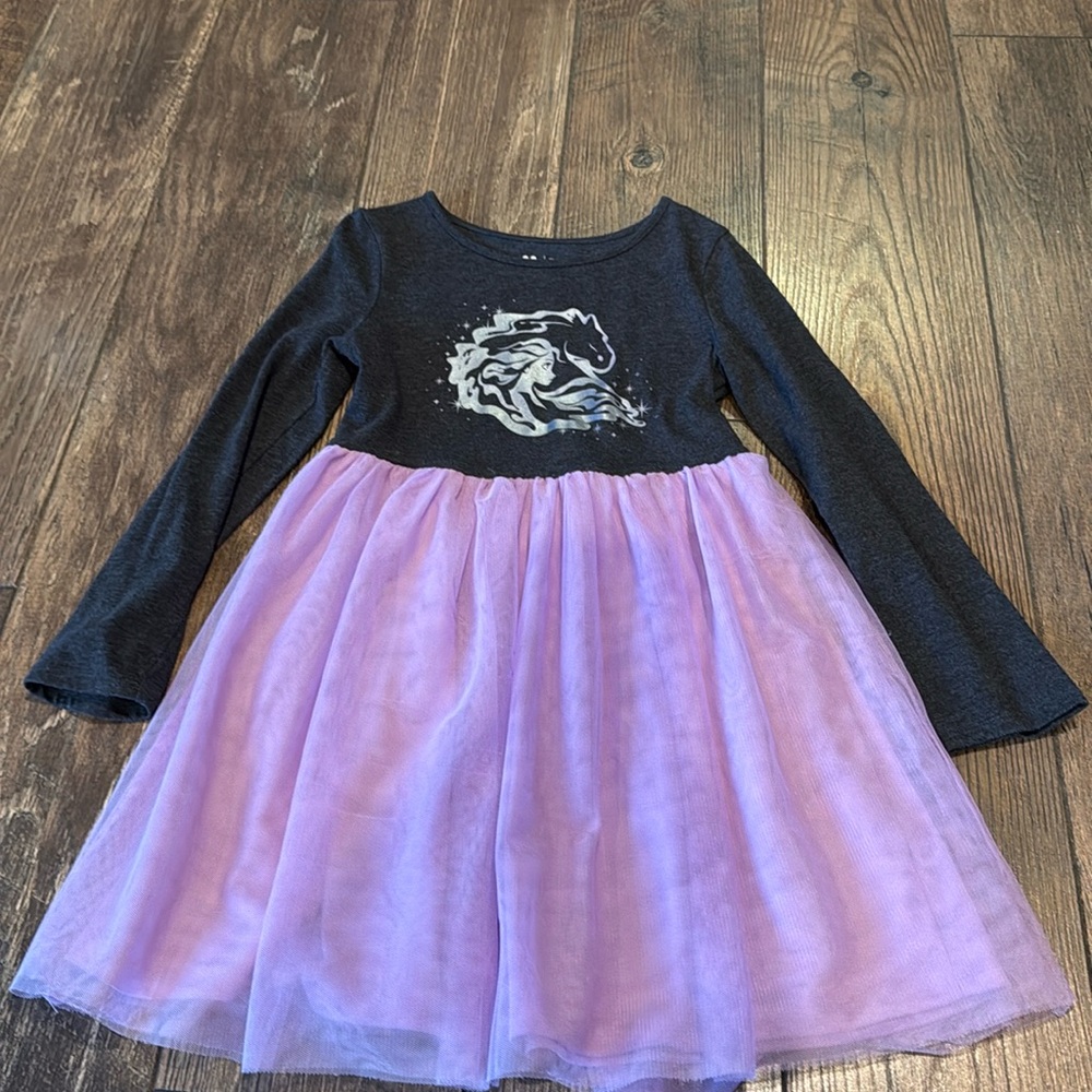 Frozen II dress. Girls’ size 6x. Excellent condition